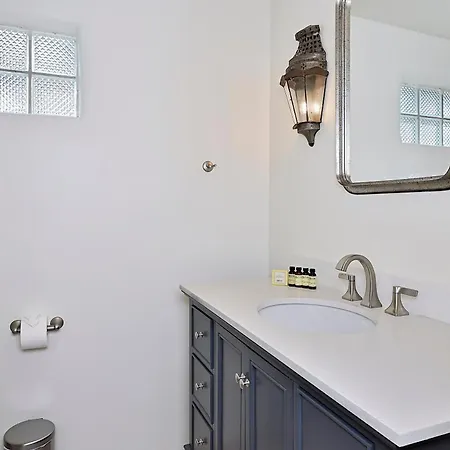 Dos Hermanas Compound 7 Casitas Downtown *