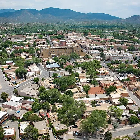 Dos Hermanas Compound 7 Casitas Downtown *