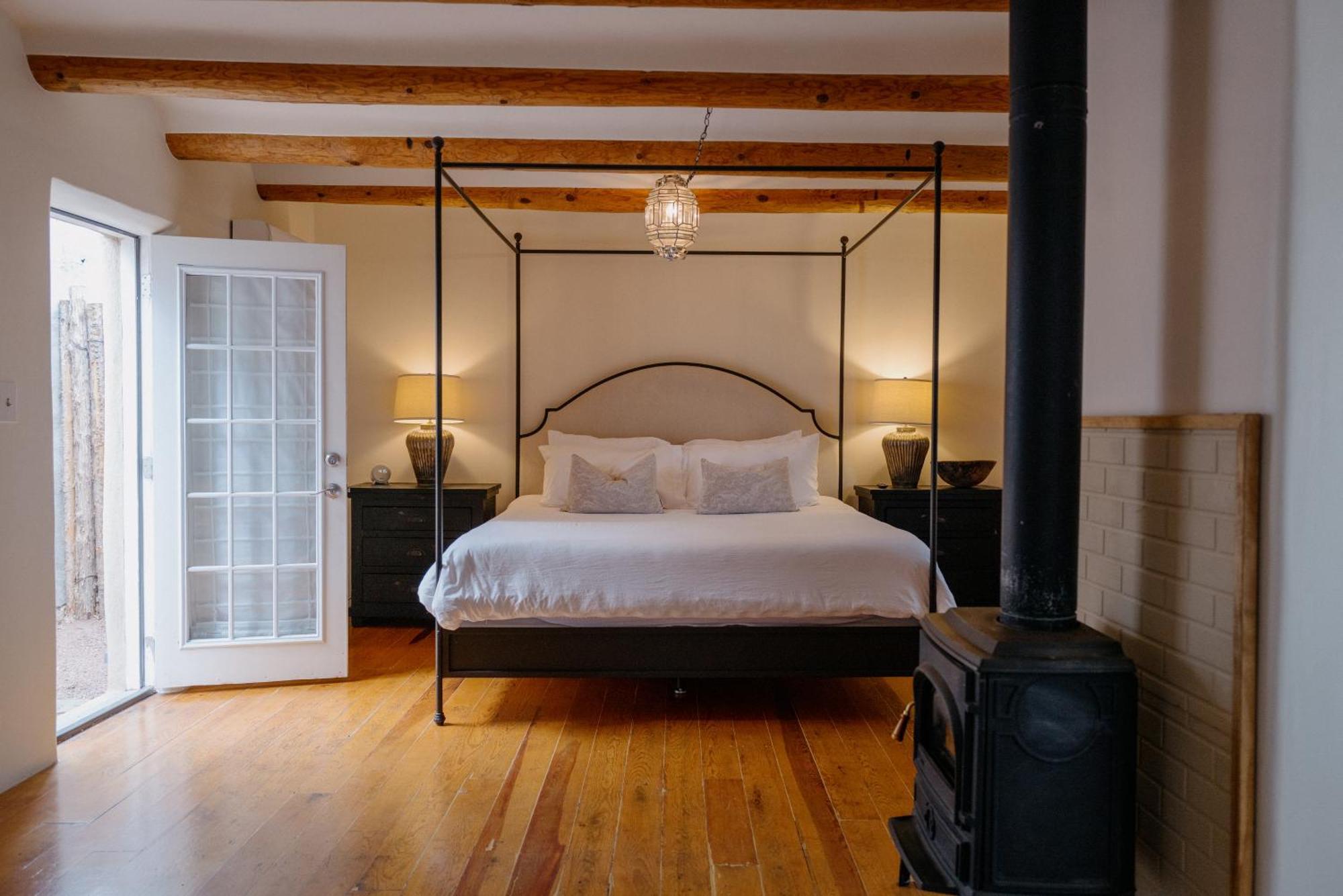 Dos Hermanas Compound 7 Casitas Downtown *