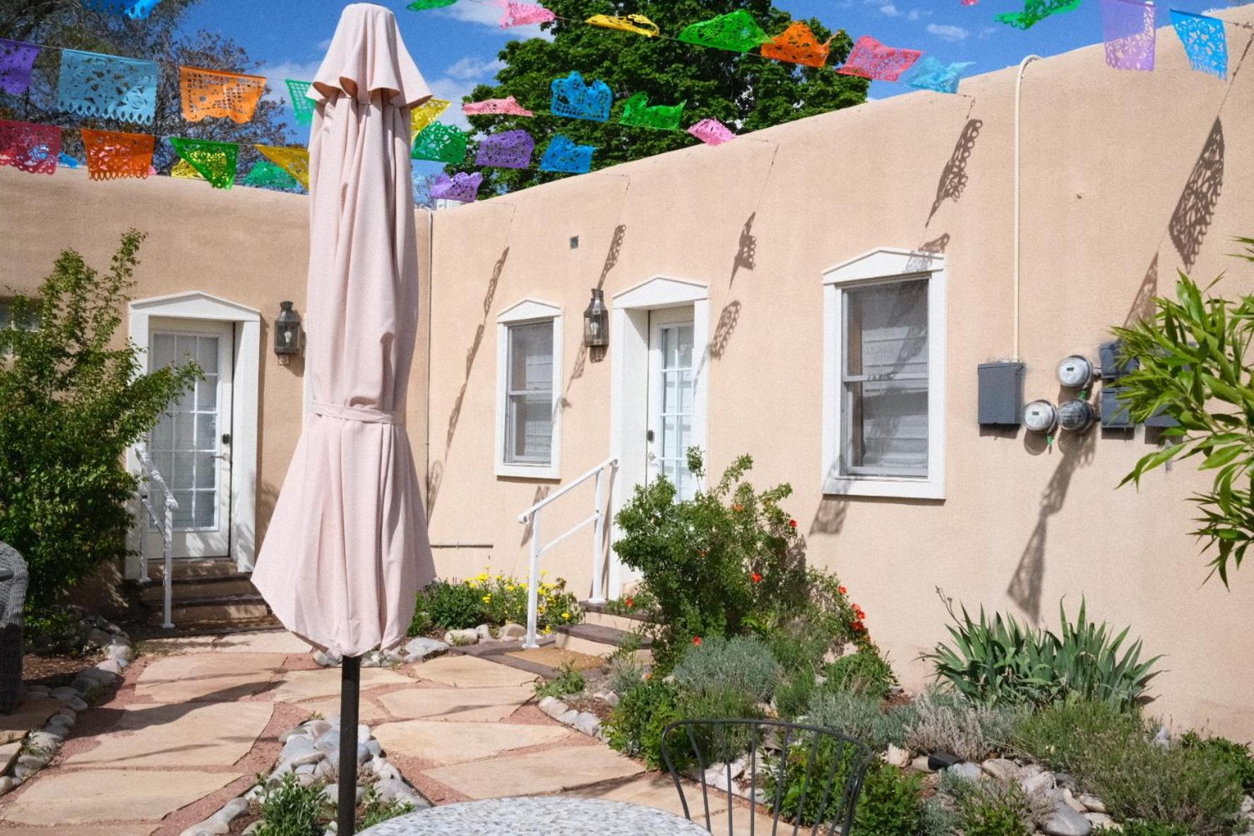 Dos Hermanas Compound 7 Casitas Downtown